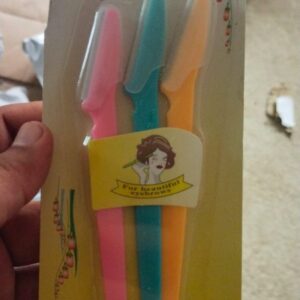 tinkle-eyebrow-razor-hair-trimmer-shaver-and-tough-up-tool-facial-razor-for-girls-2